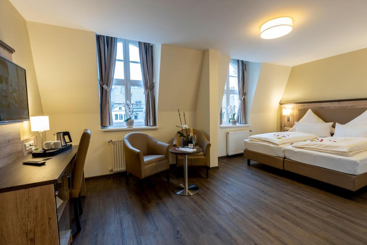 Hotel Ratskeller Schwarzenberg ชวาร์เซนเบิร์ก ภายนอก รูปภาพ