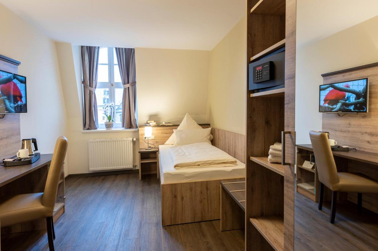 Hotel Ratskeller Schwarzenberg ชวาร์เซนเบิร์ก ภายนอก รูปภาพ