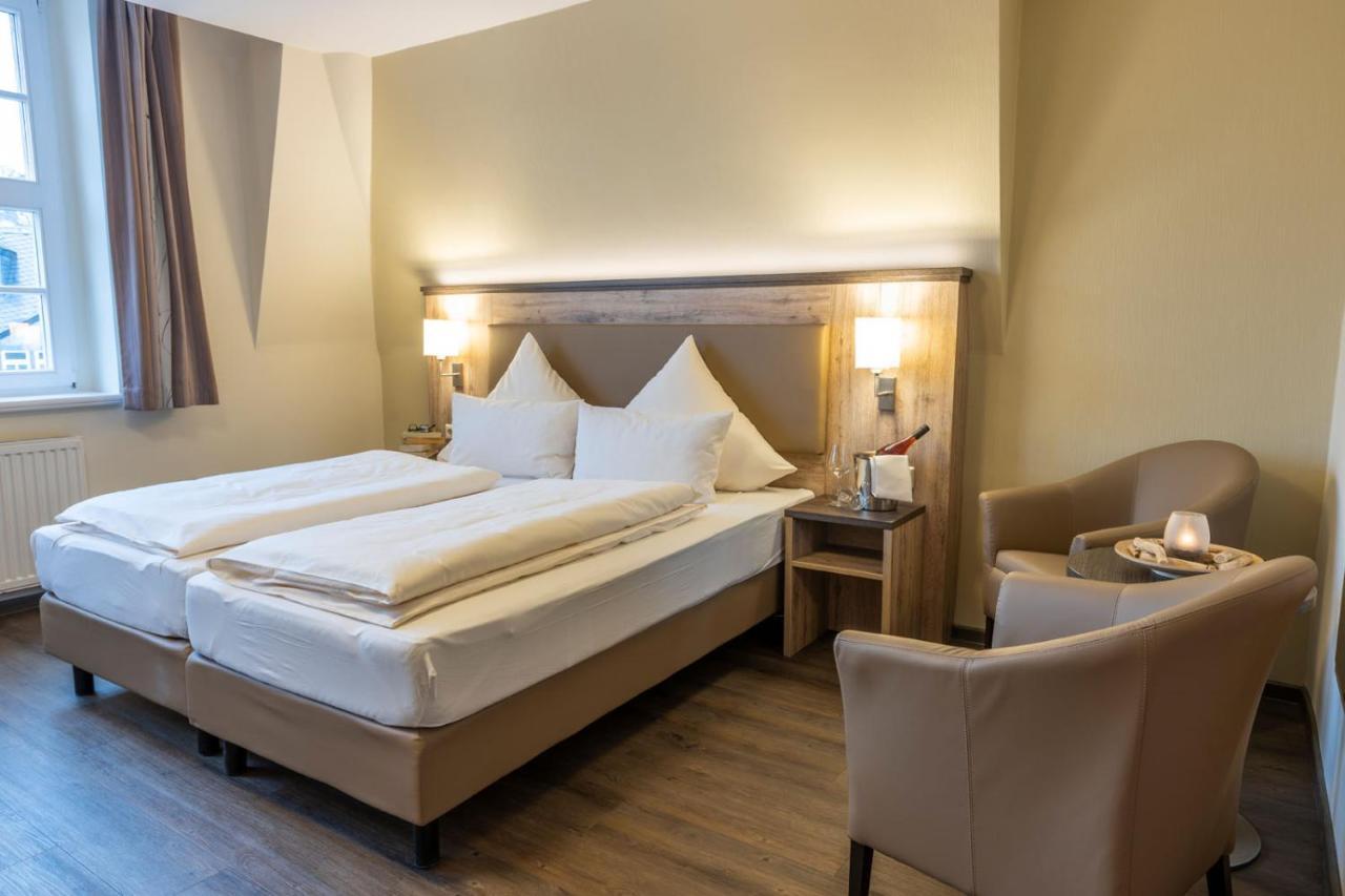 Hotel Ratskeller Schwarzenberg ชวาร์เซนเบิร์ก ภายนอก รูปภาพ
