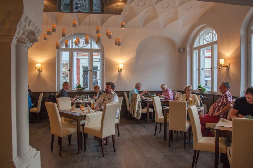 Hotel Ratskeller Schwarzenberg ชวาร์เซนเบิร์ก ภายนอก รูปภาพ