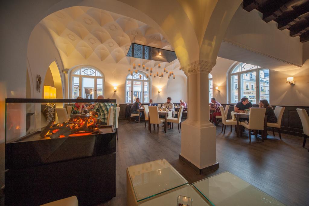 Hotel Ratskeller Schwarzenberg ชวาร์เซนเบิร์ก ภายนอก รูปภาพ