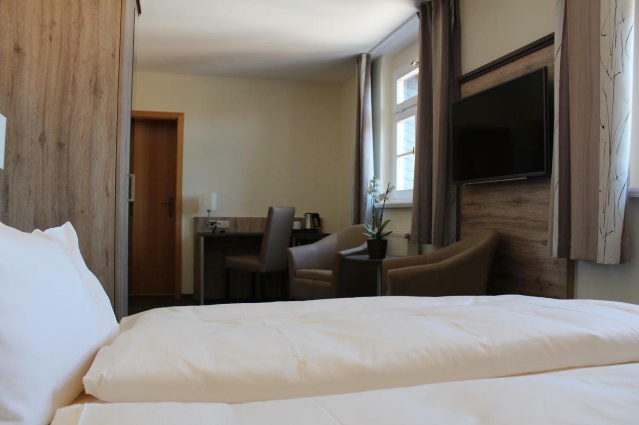 Hotel Ratskeller Schwarzenberg ชวาร์เซนเบิร์ก ภายนอก รูปภาพ